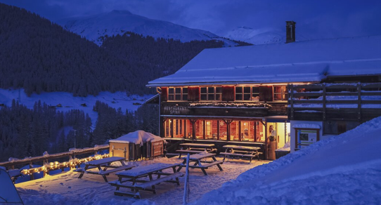 Restaurant Spina Davos Glaris Winternacht